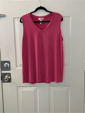 Women's V-Neck Sleeveless Tank Top in Vibrant Pink